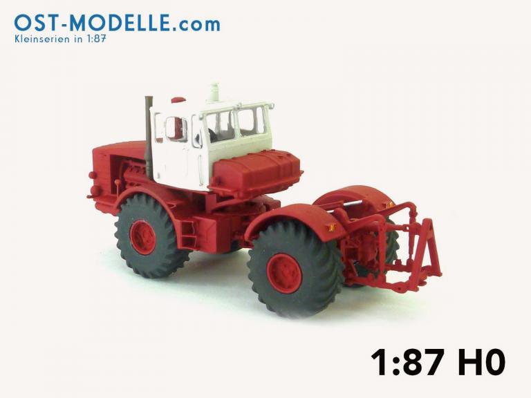 Traktor Kirovets K700 rot weiss ohne  Motorverkleidung